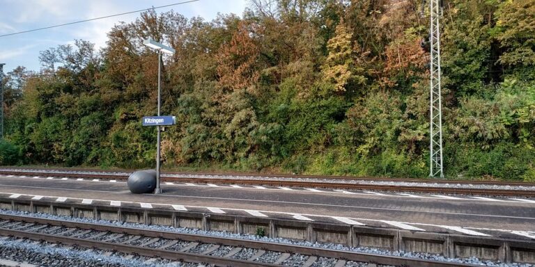 Es gibt praktikable Lösungen für barrierefrei erreichbare Züge in Kitzingen