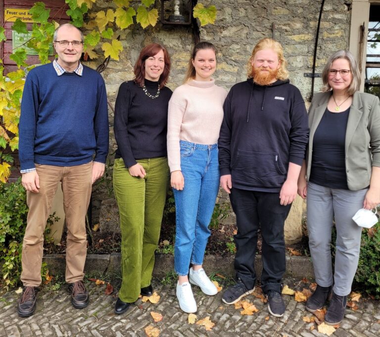 v.lks. Julian Glienke, Beisitzerin Jessica Diehm, Schriftführerin Veronika Weißenberger, Vorstandssprecher Noah Weißenberger, Eva Trapp