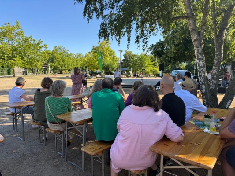Landkreis-GRÜNE betonen Bedeutung der Kommunalpolitik und feiern Sommerfest